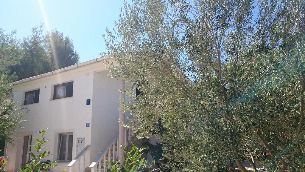 Apartments Mas-Rafaj Vir Luaran gambar