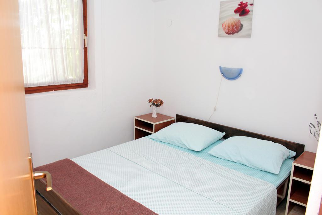 Apartments Mas-Rafaj Vir Luaran gambar