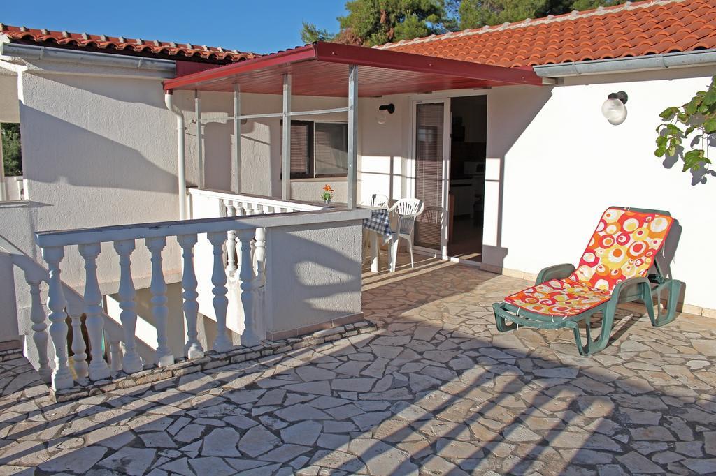 Apartments Mas-Rafaj Vir Luaran gambar