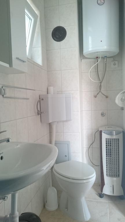 Apartments Mas-Rafaj Vir Luaran gambar