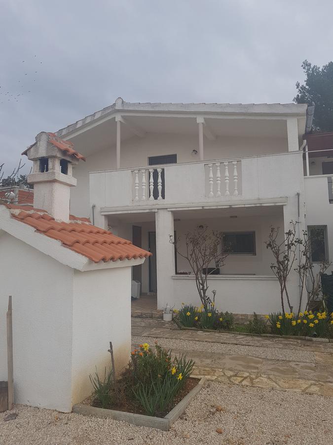 Apartments Mas-Rafaj Vir Luaran gambar
